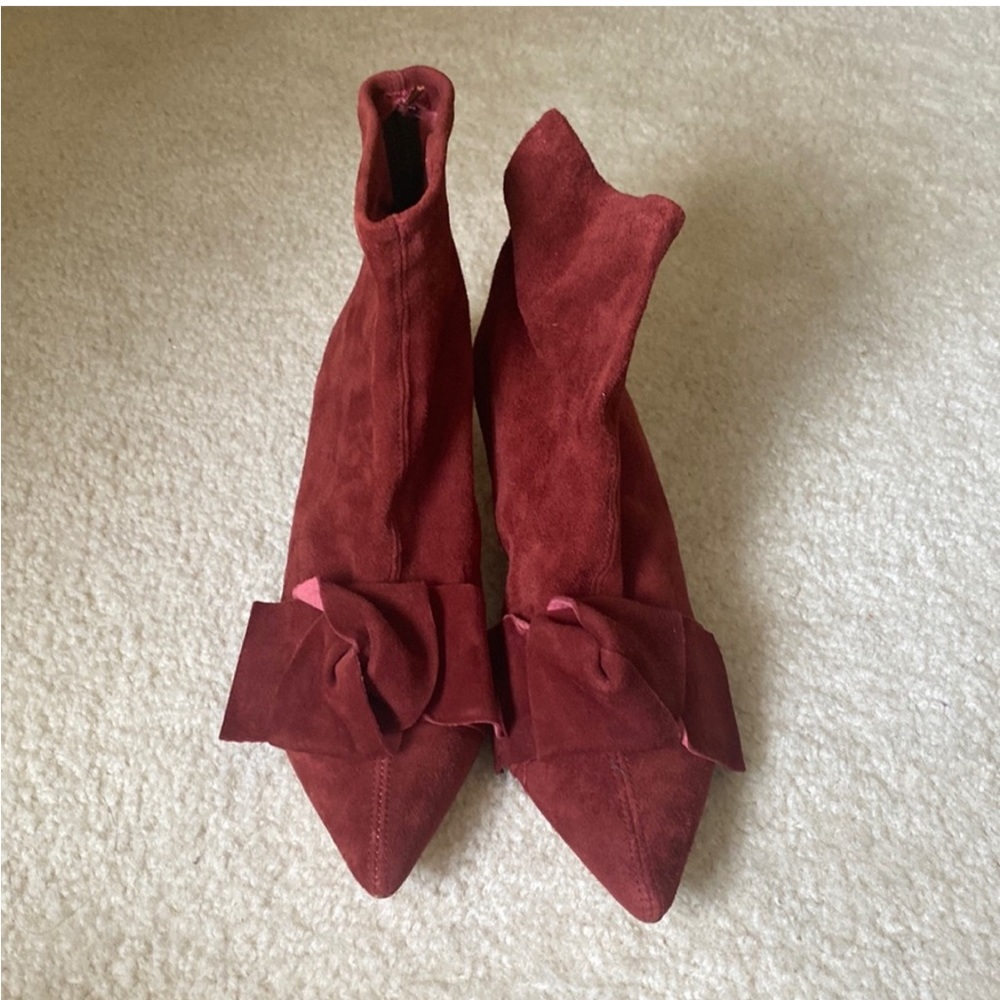 Zara suede leather ankle booties. New. Size 8